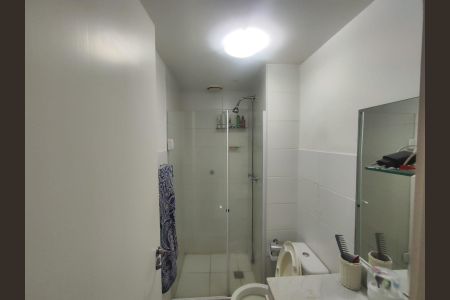 Apartamento para alugar com 71m², 2 quartos e 1 vaga Apartamento para alugar com 71m², 2 quartos e 1 vagaBanheiro da suíte