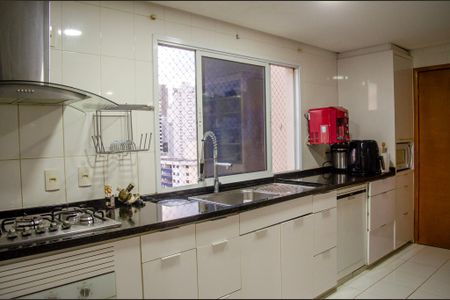 Apartamento à venda com 116m², 3 quartos e 3 vagasCozinha