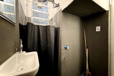Banheiro de apartamento à venda com 1 quarto, 27m² em Centro, Rio de Janeiro
