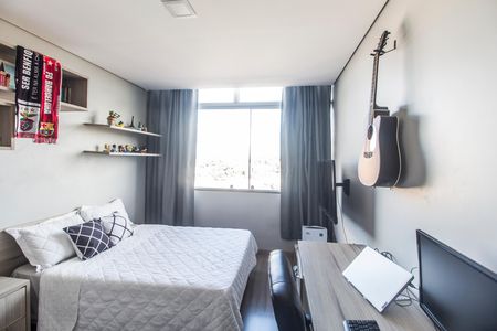 Apartamento à venda com 296m², 3 quartos e 5 vagas Apartamento à venda com 296m², 3 quartos e 5 vagasQuarto 2