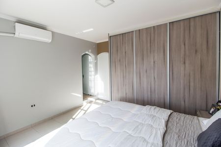 Apartamento à venda com 296m², 3 quartos e 5 vagas Apartamento à venda com 296m², 3 quartos e 5 vagasSuíte