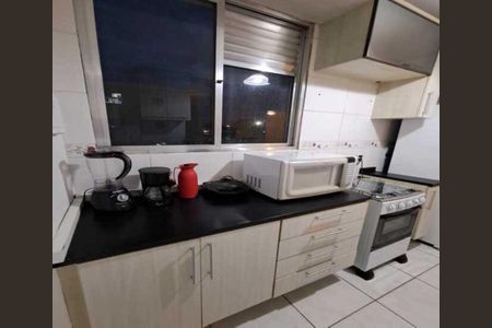 Cozinha de apartamento para alugar com 2 quartos, 55m² em Mariléa Chácara, Rio das Ostras