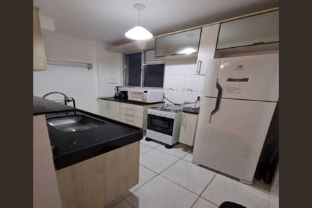Cozinha de apartamento para alugar com 2 quartos, 55m² em Mariléa Chácara, Rio das Ostras