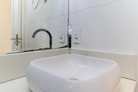 Banheiro de apartamento à venda com 2 quartos, 42m² em Luz, São Paulo