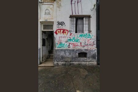 Casa à venda com 80m², 2 quartos e sem vagaFachada