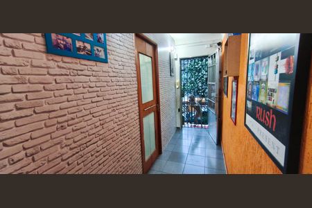 Casa à venda com 107m², 2 quartos e 1 vaga