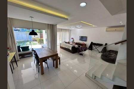 Casa à venda com 5 quartos, 270m² em Recreio dos Bandeirantes, Rio de Janeiro