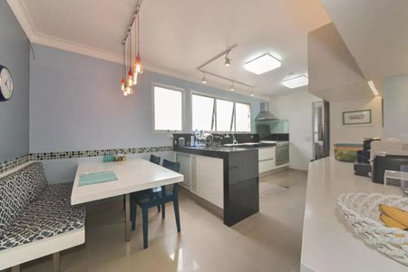Apartamento à venda com 200m², 4 quartos e 2 vagas