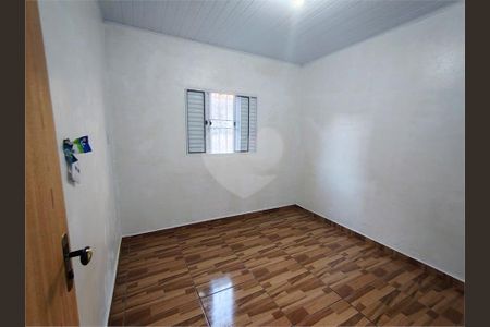 Casa à venda com 132m², 3 quartos e 4 vagas