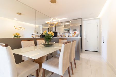 Apartamento à venda com 67m², 2 quartos e 1 vagaSala