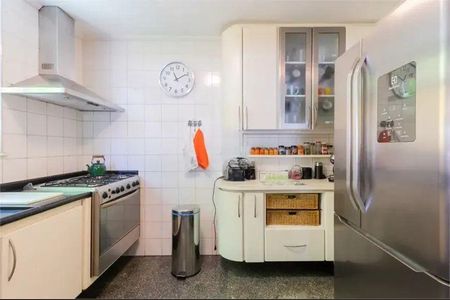 Casa à venda com 4 quartos, 189m² em Vila Madalena, São Paulo