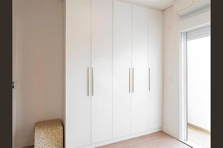 Casa à venda com 3 quartos, 100m² em Vila Hamburguesa, São Paulo