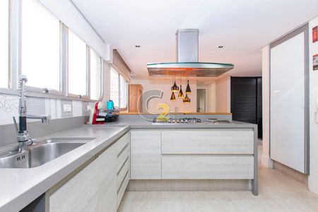 Apartamento para alugar com 2 quartos, 122m² em Itaim Bibi, São Paulo