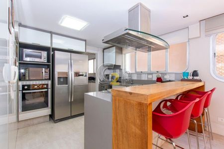 Apartamento para alugar com 2 quartos, 122m² em Itaim Bibi, São Paulo