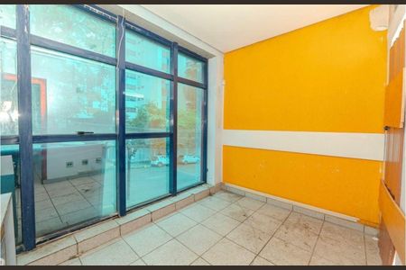 Casa para alugar com 380m², 3 quartos e 2 vagas