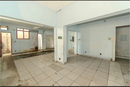 Casa para alugar com 380m², 3 quartos e 2 vagas