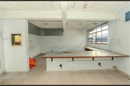 Casa para alugar com 380m², 3 quartos e 2 vagas