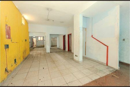 Casa para alugar com 3 quartos, 380m² em Chácara Santo Antônio (Zona Sul), São Paulo