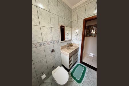 Banheiro de casa à venda com 2 quartos, 250m² em Residencial Bordon, Sumaré