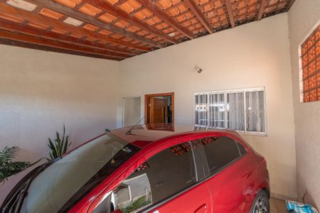 Casa à venda com 250m², 2 quartos e 3 vagas Casa à venda com 250m², 2 quartos e 3 vagasGaragem