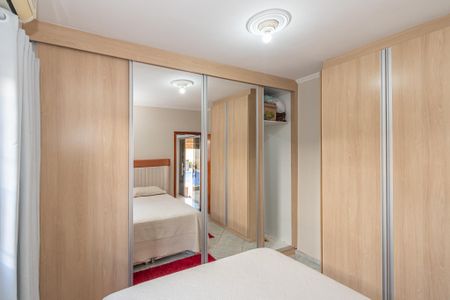 Casa à venda com 250m², 2 quartos e 3 vagas Casa à venda com 250m², 2 quartos e 3 vagasSuite 1