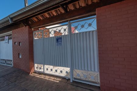 Casa à venda com 250m², 2 quartos e 3 vagas Casa à venda com 250m², 2 quartos e 3 vagasPlaca