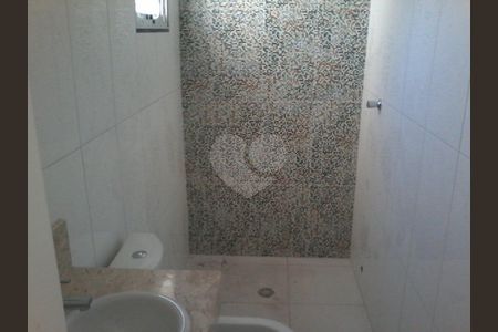 Casa à venda com 3 quartos, 300m² em Vila Basileia, São Paulo