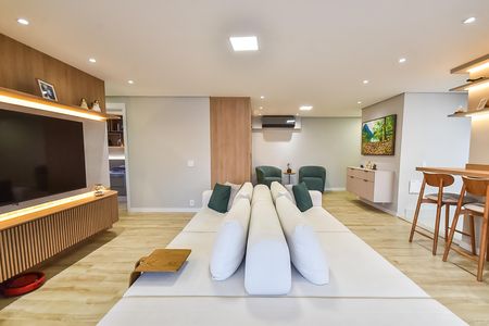 Sala de apartamento à venda com 3 quartos, 125m² em Vila Dom Pedro I, São Paulo