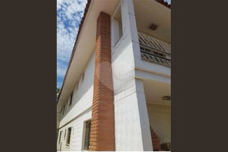 Casa à venda com 4 quartos, 290m² em Vila Irmaos Arnoni, São Paulo