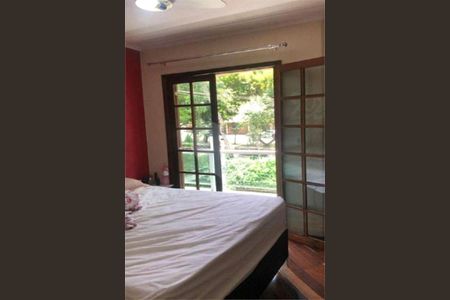 Casa à venda com 4 quartos, 290m² em Vila Irmaos Arnoni, São Paulo