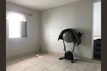 Casa à venda com 5 quartos, 270m² em Vila Gouveia, São Paulo