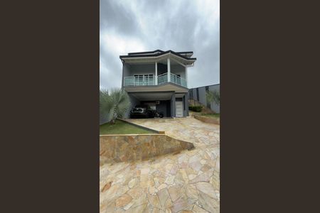 Casa à venda com 275m², 3 quartos e 2 vagas