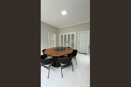 Casa à venda com 275m², 3 quartos e 2 vagas