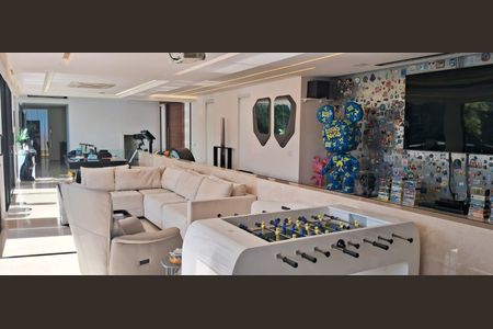 Casa à venda com 5 quartos, 500m² em Barra da Tijuca, Rio de Janeiro