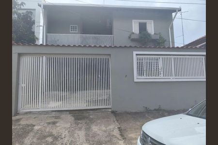 Casa à venda com 240m², 3 quartos e 3 vagas