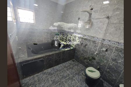 Casa à venda com 240m², 3 quartos e 3 vagas
