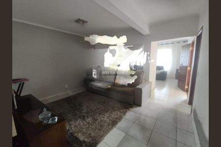 Casa à venda com 240m², 3 quartos e 3 vagas