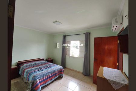 Casa à venda com 240m², 3 quartos e 3 vagas