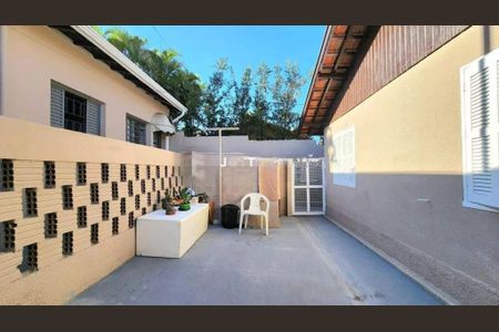 Casa à venda com 128m², 3 quartos e 4 vagas