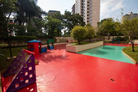 Apartamento à venda com 132m², 3 quartos e 2 vagasÁrea comum - Playground