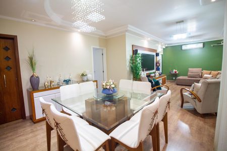 Apartamento à venda com 132m², 3 quartos e 2 vagasSala de Jantar