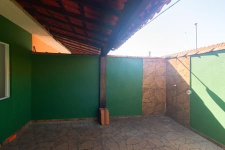 Casa de condomínio para alugar com 100m², 2 quartos e 2 vagas Casa de condomínio para alugar com 100m², 2 quartos e 2 vagasVaranda