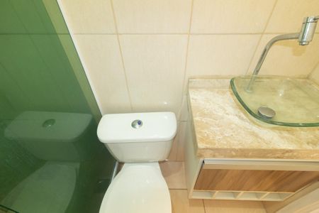 Casa de condomínio para alugar com 100m², 2 quartos e 2 vagas Casa de condomínio para alugar com 100m², 2 quartos e 2 vagasBanheiro