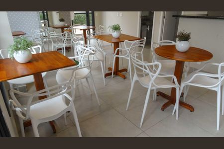 Apartamento para alugar com 48m², 2 quartos e 1 vaga Apartamento para alugar com 48m², 2 quartos e 1 vagaÁrea comum - Salão de Festas Adulto