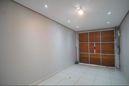 Garagem de casa para alugar com 3 quartos, 104m² em Nova Sapucaia, Sapucaia do Sul