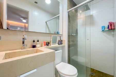 Apartamento à venda com 56m², 2 quartos e 1 vaga Apartamento à venda com 56m², 2 quartos e 1 vagaBanheiro da Suíte
