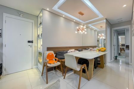 Apartamento à venda com 56m², 2 quartos e 1 vaga Apartamento à venda com 56m², 2 quartos e 1 vagaSala