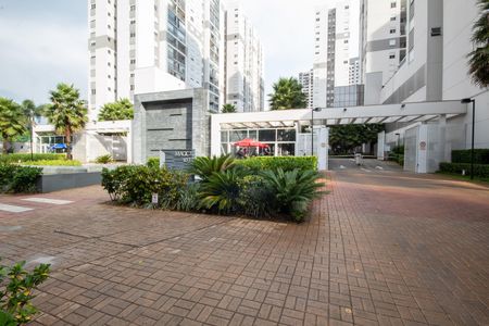 Apartamento à venda com 56m², 2 quartos e 1 vaga Apartamento à venda com 56m², 2 quartos e 1 vagaFachada