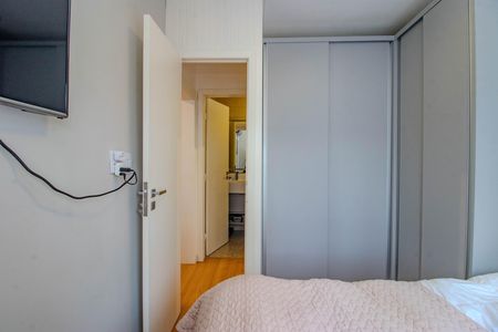 Quarto de apartamento à venda com 1 quarto, 40m² em Passo D’areia, Porto Alegre