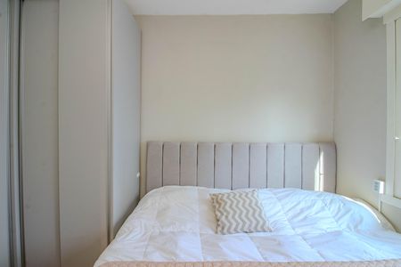 Quarto de apartamento à venda com 1 quarto, 40m² em Passo D’areia, Porto Alegre